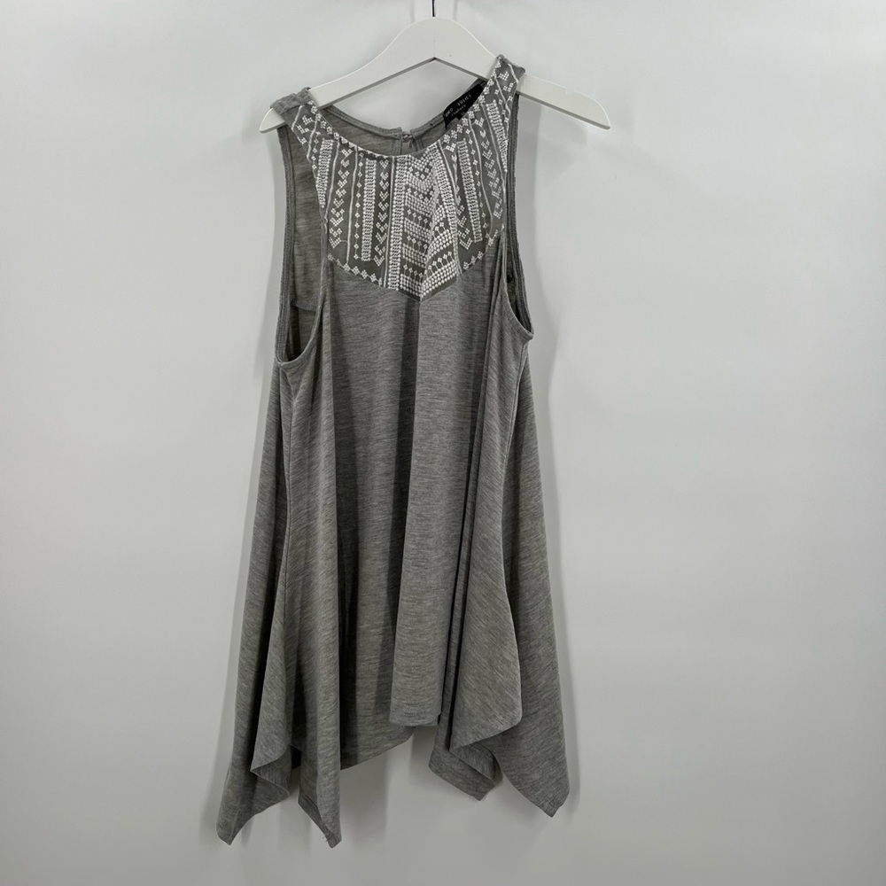 Romeo Juliet Couture Grey/White Tank Top Tear Drop Back Medium